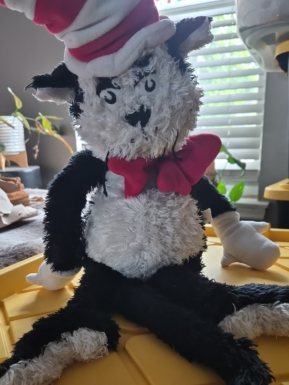 Dr. Seuss Plush Cat in the Hat Toy - Black, White & Red